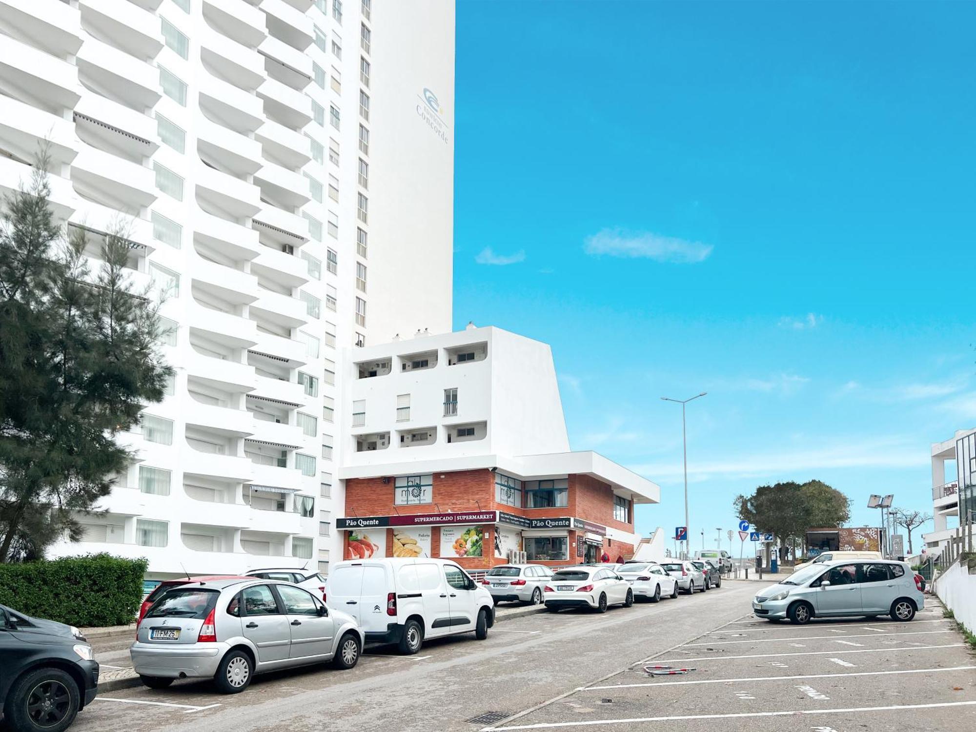 Apartment Concorde Sky Vista Mar Portimao Luaran gambar